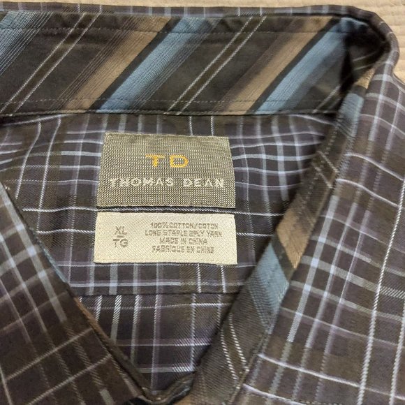 3/$15    Men's Thomas Dean Long Sleeve Button Up Shirt - Picture 2 of 2